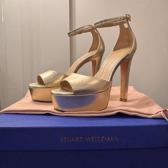 Stuart Weitzman DISCOPLATFORM gold platform sandal. Metallic gold leather.  6.5 - Picture 3 of 10